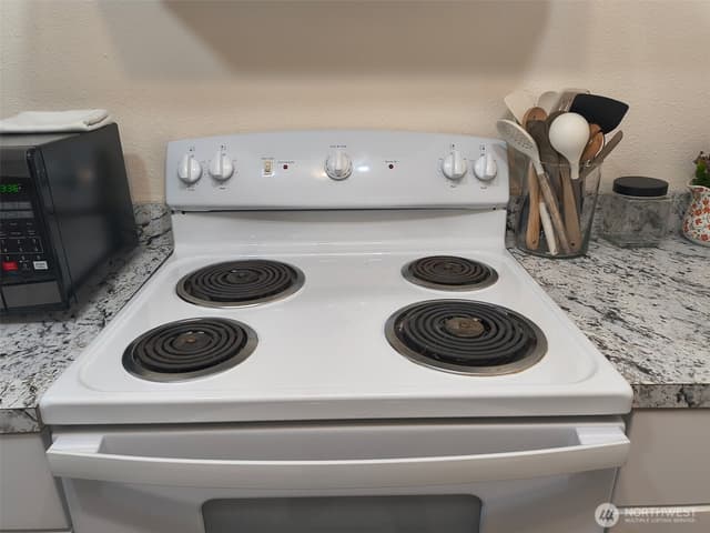 Property photo for 15415 35th Avenue W #E201, Lynnwood photo 3