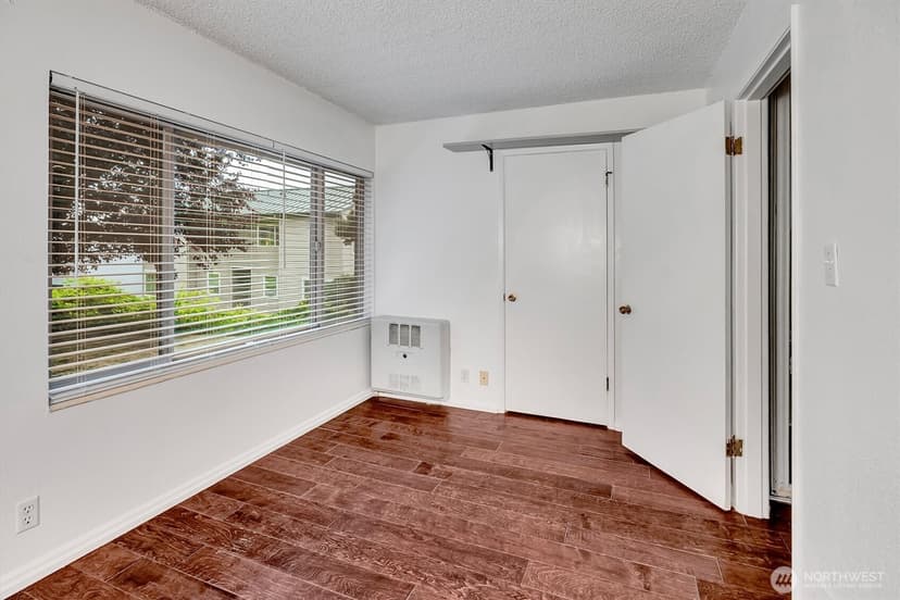 Property photo for 507 W Mercer Street #104, Seattle photo 22
