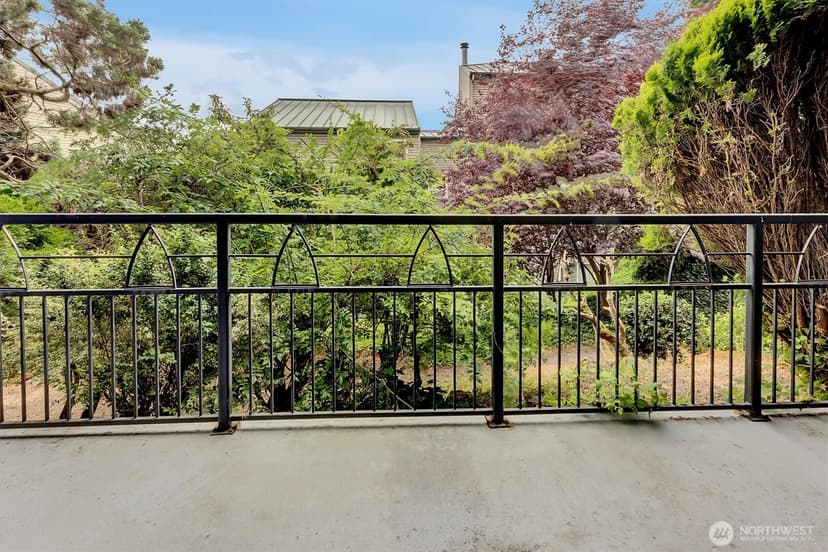 Property photo for 507 W Mercer Street #104, Seattle photo 10