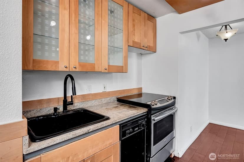 Property photo for 507 W Mercer Street #104, Seattle photo 17
