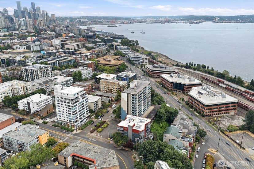 Property photo for 507 W Mercer Street #104, Seattle photo 32