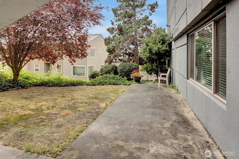 Property photo for 507 W Mercer Street #104, Seattle photo 24