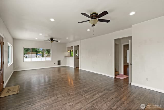 Property photo for 4012 Rucker Avenue, Everett photo 5