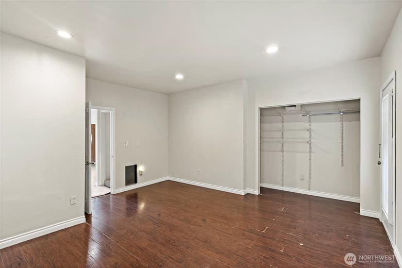 Property photo for 4012 Rucker Avenue, Everett photo 9