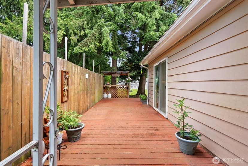 Property photo for 9211 13th Place SE, Lake Stevens photo 4