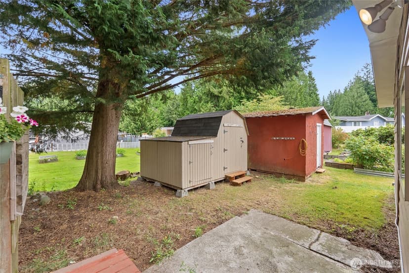 Property photo for 9211 13th Place SE, Lake Stevens photo 5