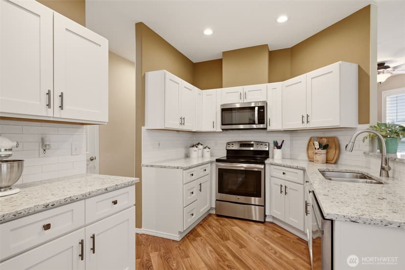 Property photo for 9014 71st Street Ct SW, Lakewood photo 10