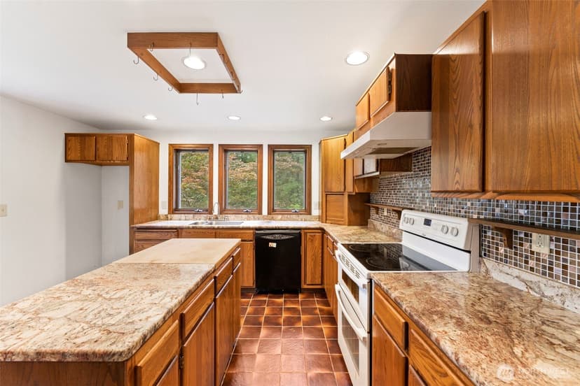 Property photo for 10500 SW Wicks Lake Rd, Port Orchard photo 5