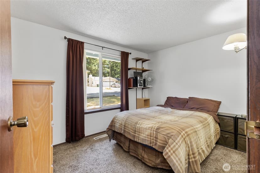 Property photo for 3920 Celeste Court SE, Port Orchard photo 14