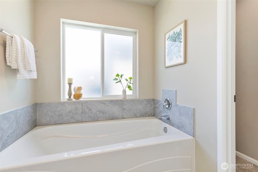 Property photo for 1331 Baker Heights, Bremerton photo 17