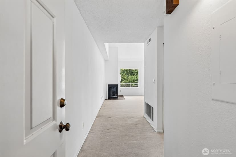 Property photo for 11430 99th Place NE #7, Kirkland photo 3