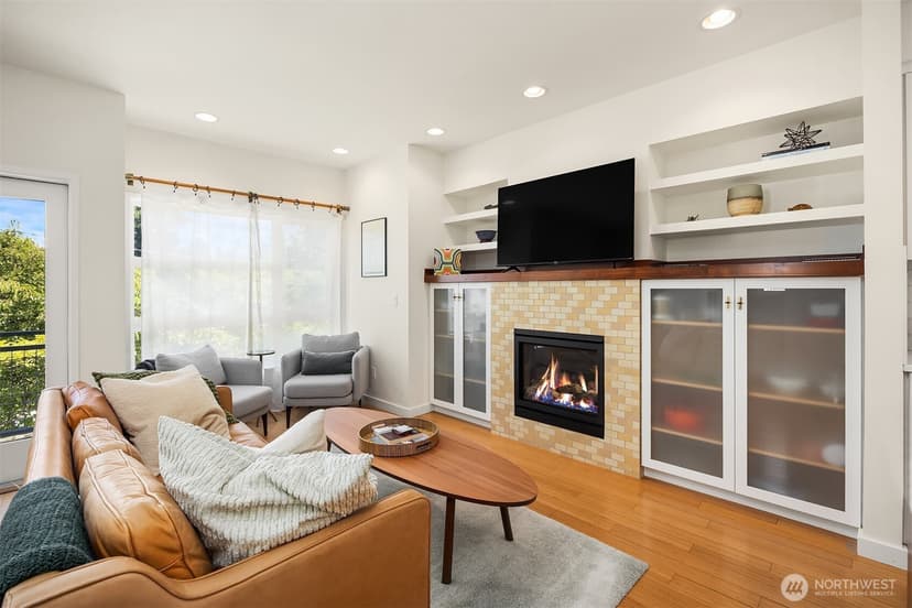 Property photo for 209 27th Avenue E #B, Seattle