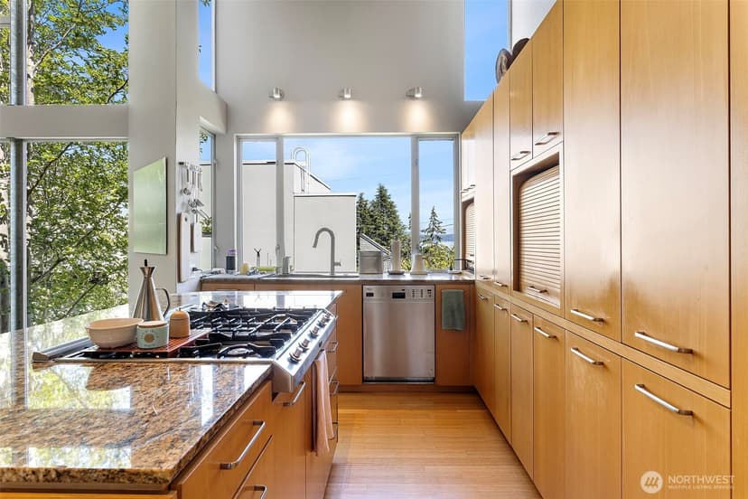 Property photo for 3701 E Alder Street, Seattle photo 10