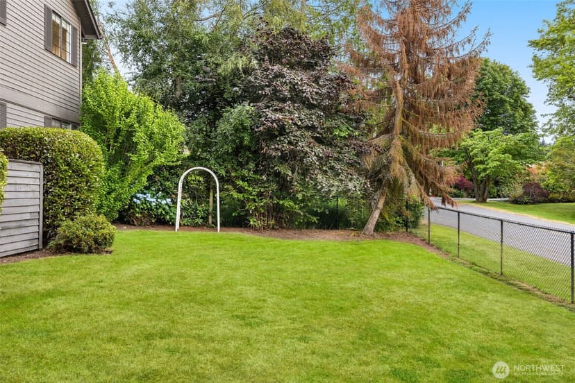 Property photo for 17021 76th Avenue W, Edmonds photo 4