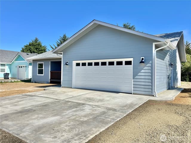 Property photo for 382 S Wynoochee Drive SW, Ocean Shores photo 3