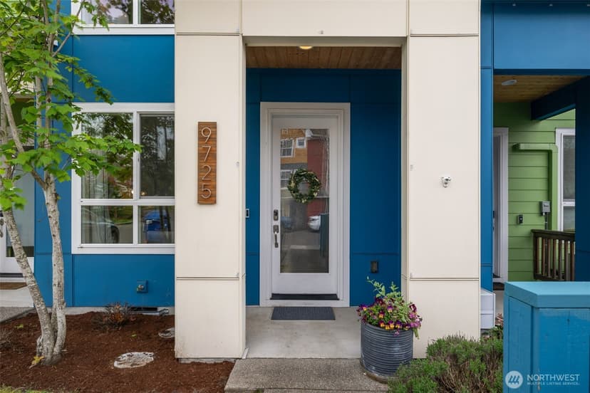 Property photo for 9725 10th Place SW, Seattle photo 4