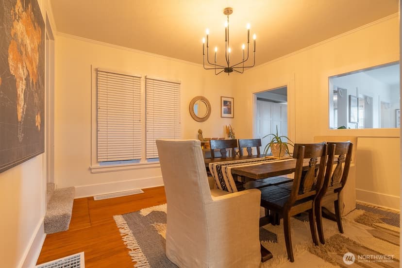 Property photo for 116 4th Avenue N, Edmonds photo 11
