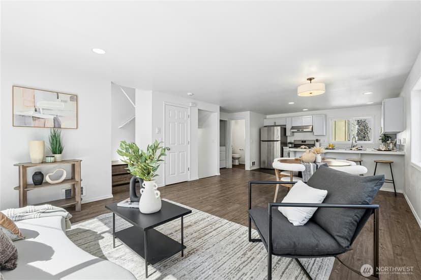 Property photo for 7530 43rd Avenue S #B, Seattle photo 12