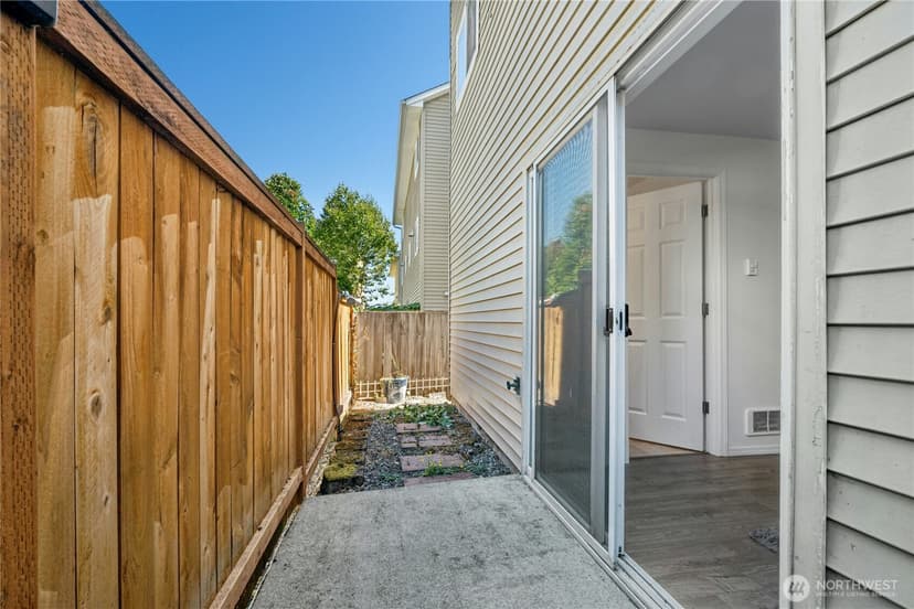 Property photo for 7530 43rd Avenue S #B, Seattle photo 33