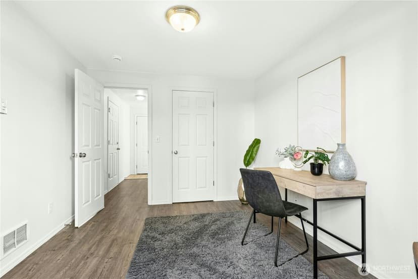 Property photo for 7530 43rd Avenue S #B, Seattle photo 9