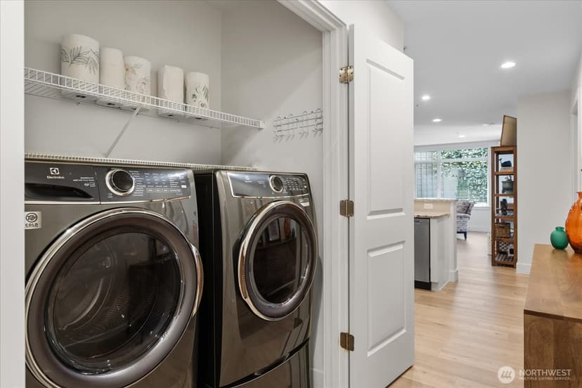 Property photo for 45 Pine Street #101, Edmonds photo 13