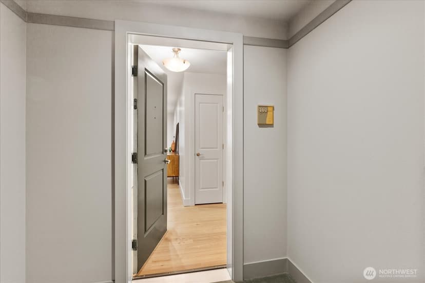 Property photo for 45 Pine Street #101, Edmonds photo 3