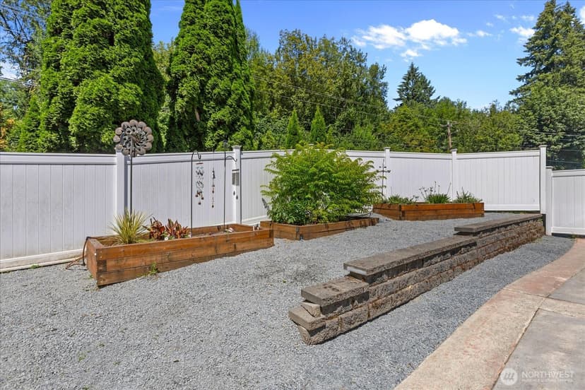 Property photo for 18223 Yew Way, Snohomish photo 36