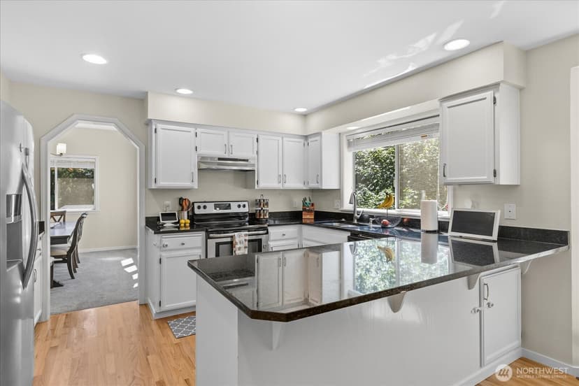 Property photo for 18223 Yew Way, Snohomish photo 12