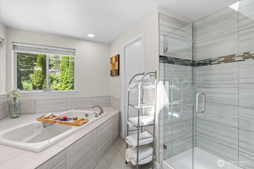 Property photo for 18223 Yew Way, Snohomish photo 27