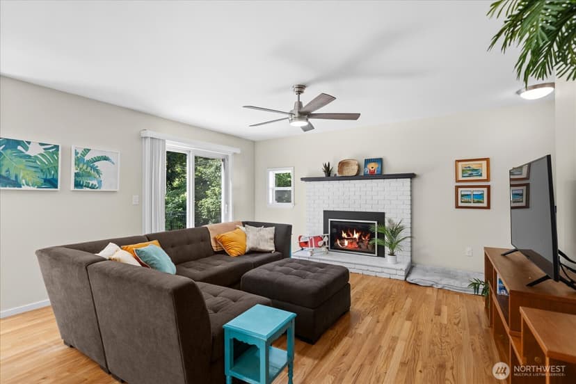 Property photo for 18223 Yew Way, Snohomish photo 18