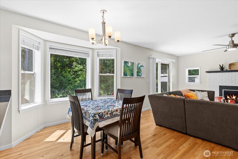 Property photo for 18223 Yew Way, Snohomish photo 10