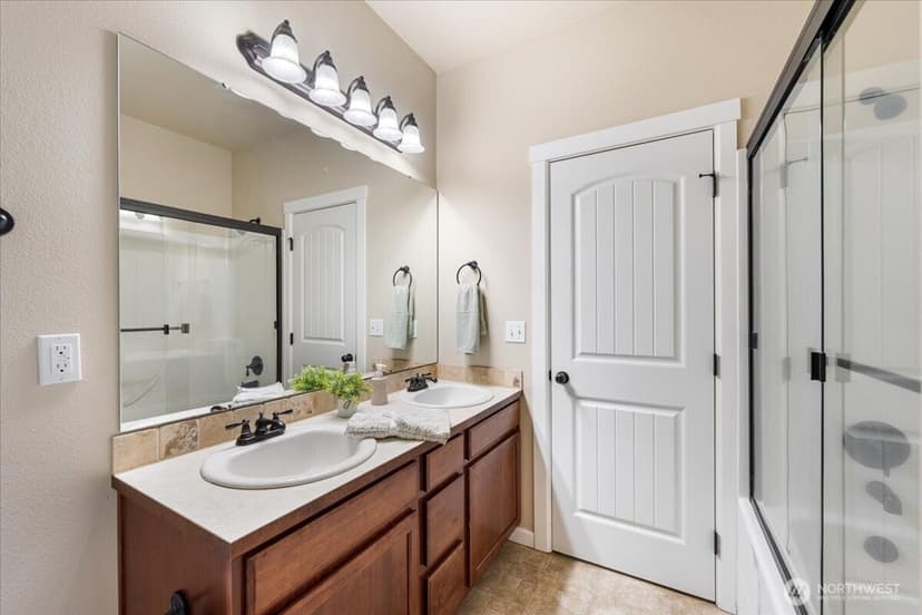 Property photo for 17820 35th Avenue E, Tacoma photo 18