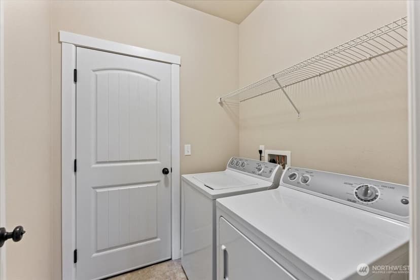 Property photo for 17820 35th Avenue E, Tacoma photo 28