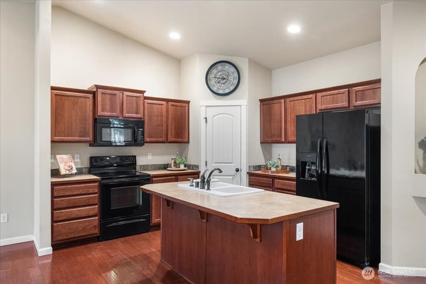 Property photo for 17820 35th Avenue E, Tacoma photo 13