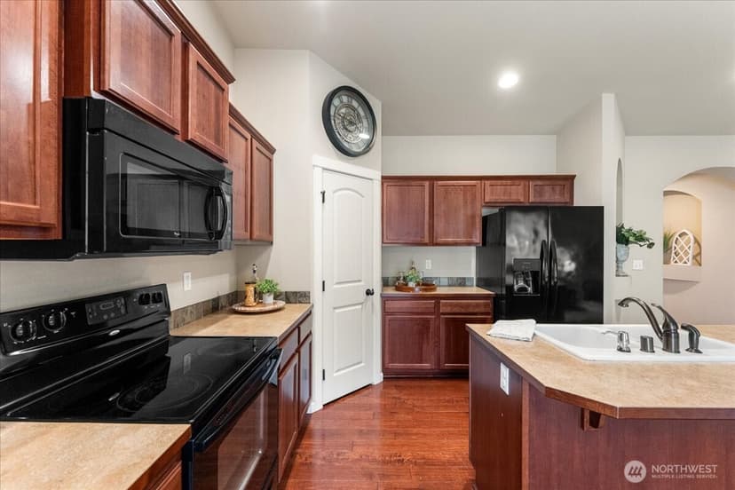 Property photo for 17820 35th Avenue E, Tacoma photo 12