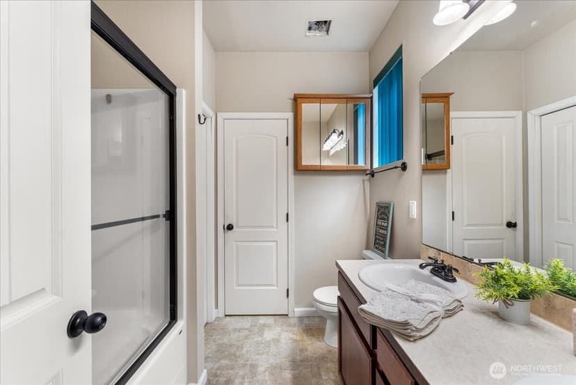 Property photo for 17820 35th Avenue E, Tacoma photo 17