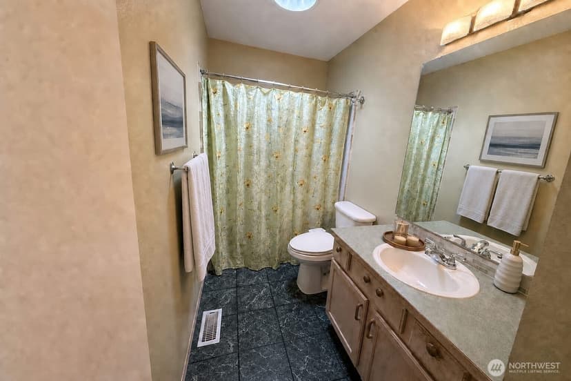 Property photo for 5208 213th Place SW, Mountlake Terrace photo 16