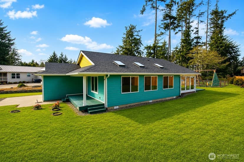 Property photo for 744 SE Evergreen Avenue, Ocean Shores photo 5