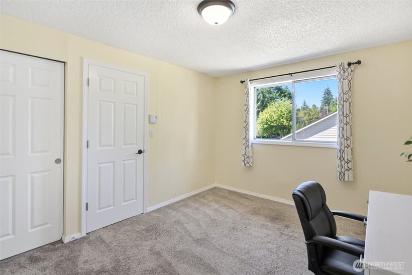 Property photo for 4325 152nd Street SW, Lynnwood photo 24