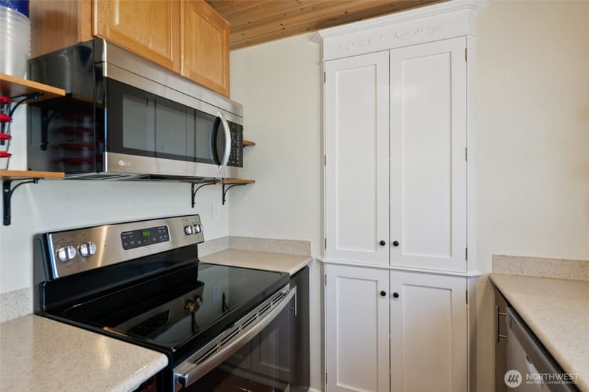 Property photo for 4325 152nd Street SW, Lynnwood photo 13