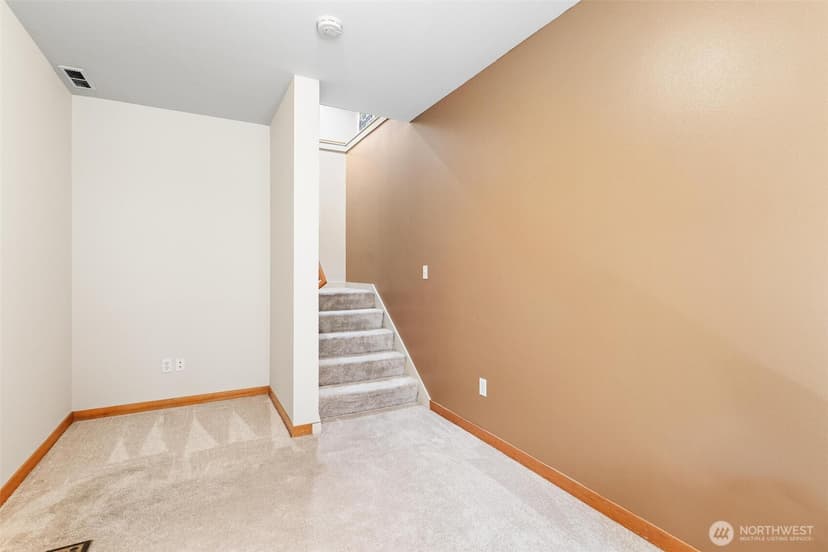 Property photo for 6617 198th Place SW, Lynnwood photo 30