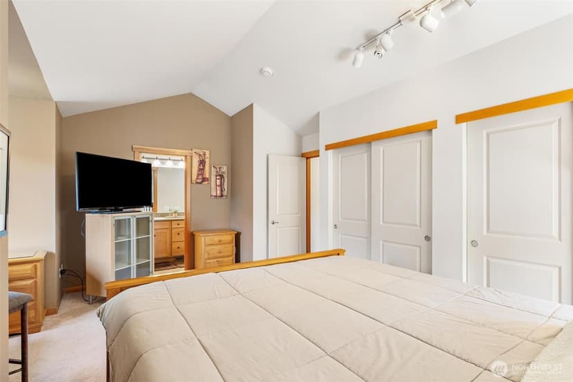 Property photo for 6617 198th Place SW, Lynnwood photo 21
