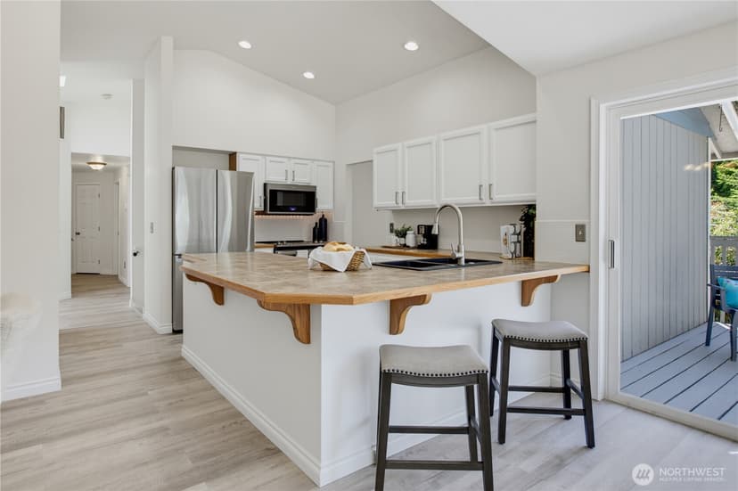 Property photo for 19203 108th Street E, Bonney Lake photo 5