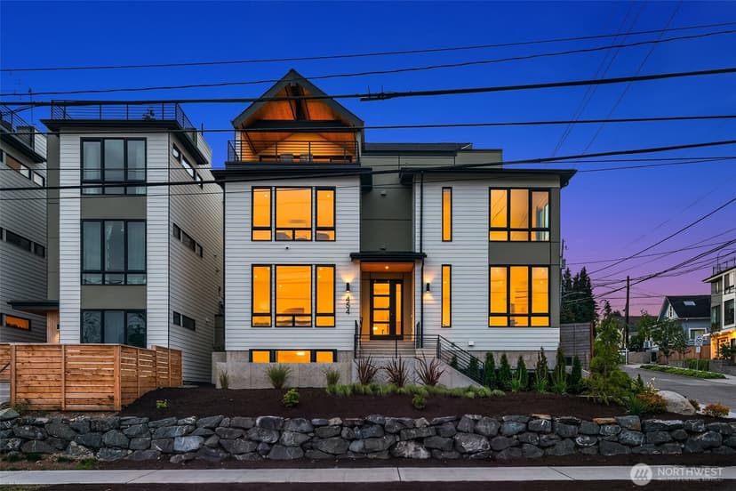 Property photo for 454 NE 40th Street, Seattle photo 38