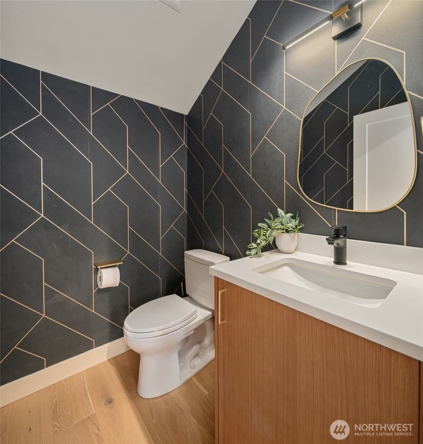 Property photo for 454 NE 40th Street, Seattle photo 29
