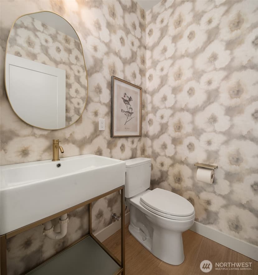 Property photo for 454 NE 40th Street, Seattle photo 13
