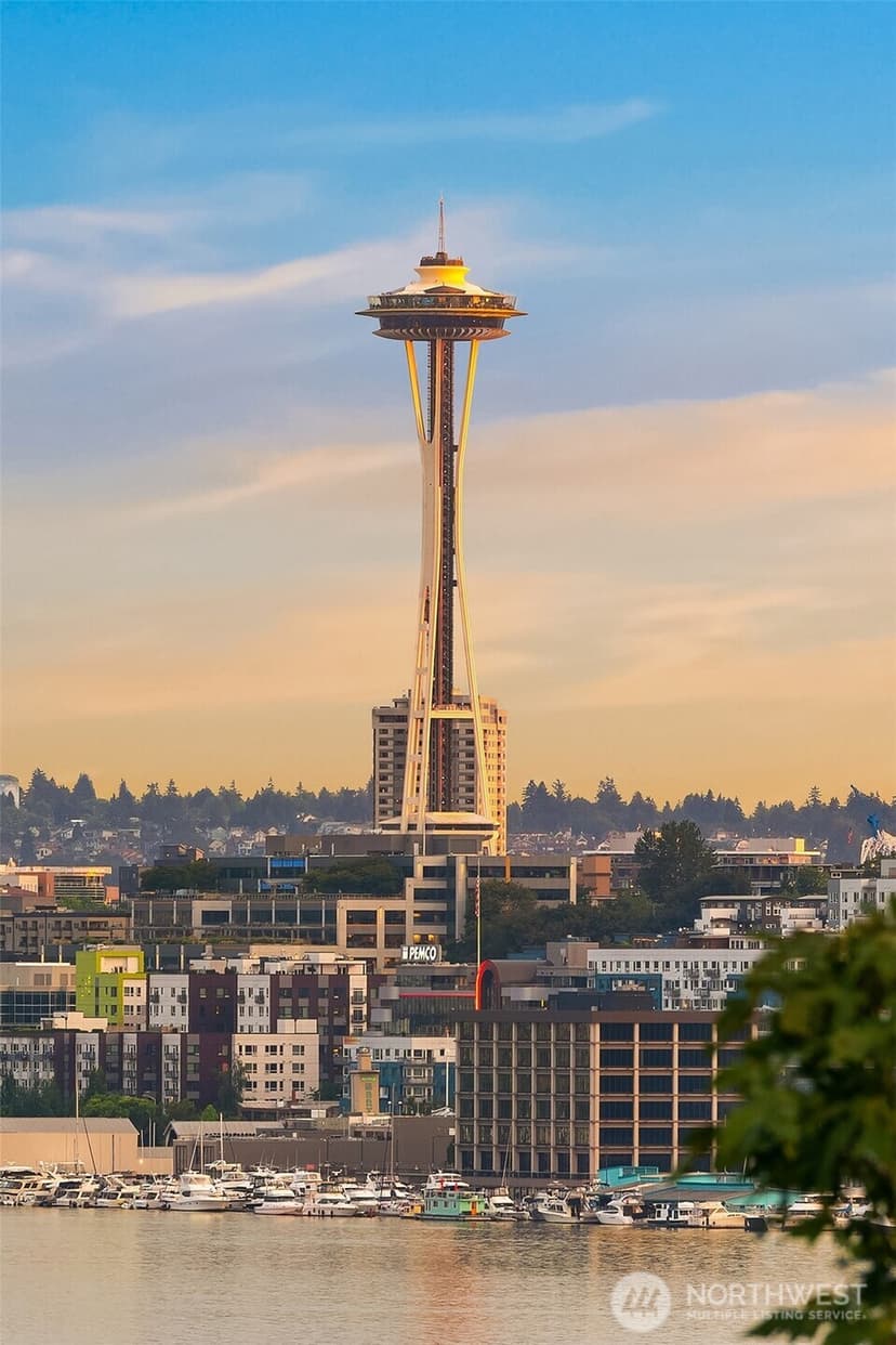 Property photo for 454 NE 40th Street, Seattle photo 19