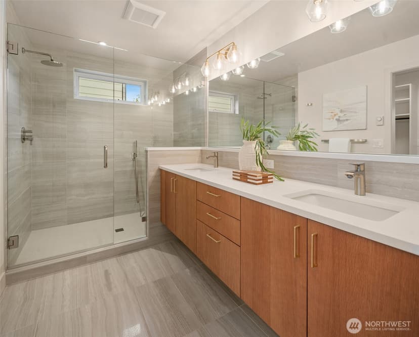 Property photo for 454 NE 40th Street, Seattle photo 22