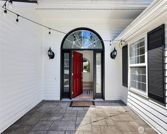 Property photo for 15917 183rd Place NE, Woodinville photo 3