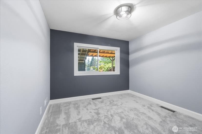 Property photo for 10837 Evergreen Terrace SW, Lakewood photo 32